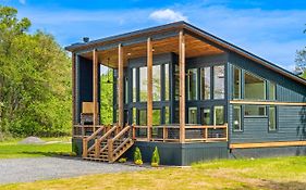 Modern Mountain Retreat